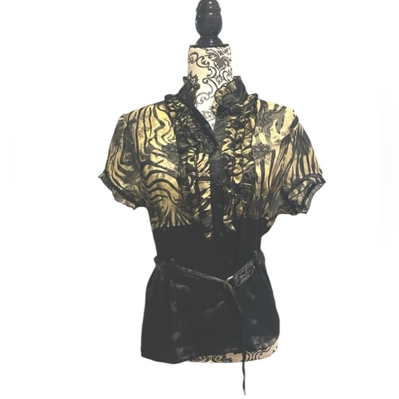 Gorgeous two tone blouse with ruffled front and sleeves - Picture 1 of 4